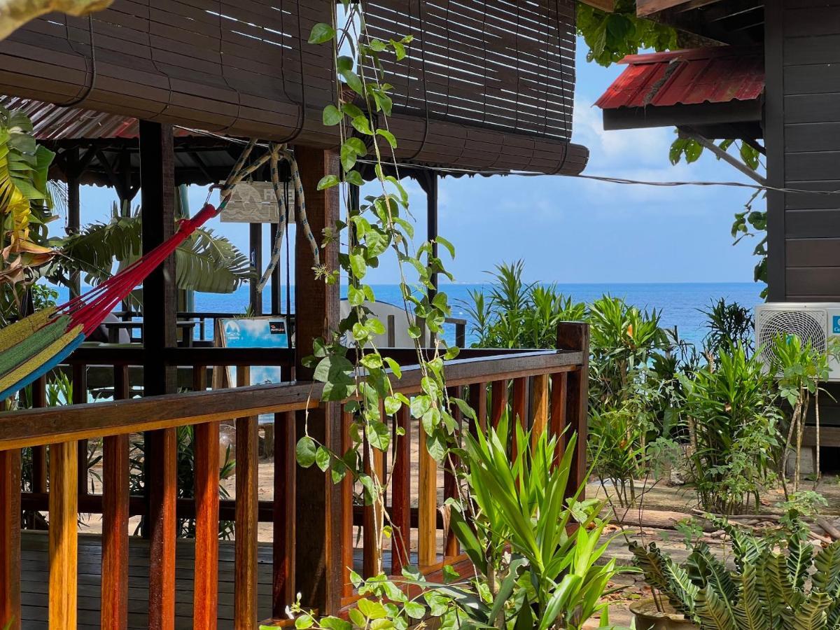 Swiss Cottage Tioman Kampong Ayer Batang المظهر الخارجي الصورة